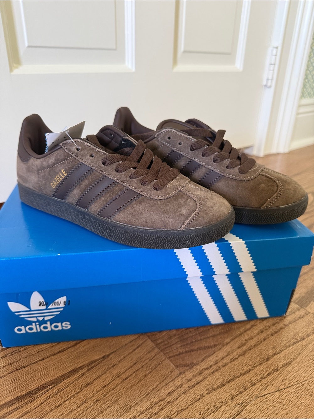 NWT NIB adidas Gazelle Suede Sneakers - Dark Brown 5.5 US